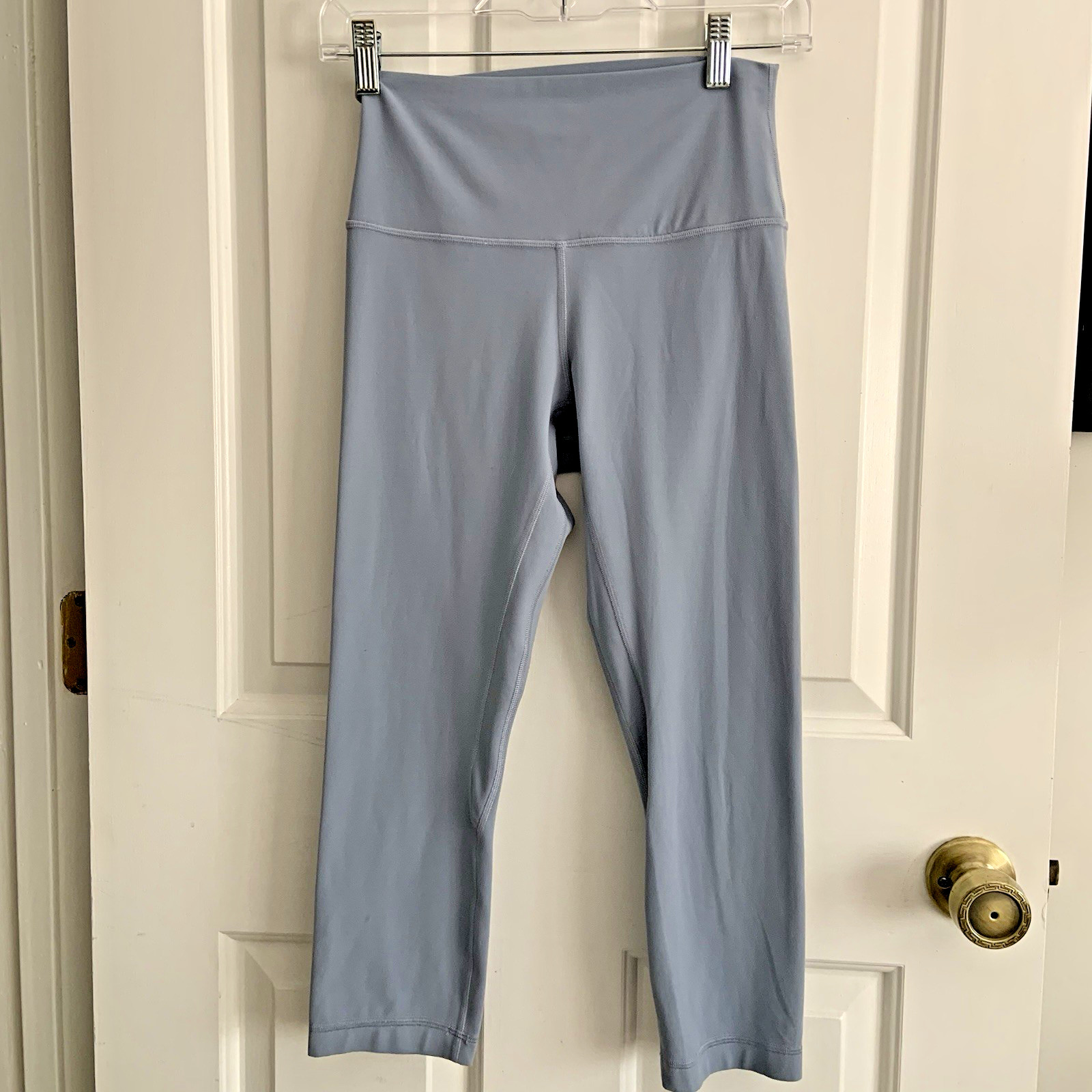 Lululemon Align Crop 21in Pants women sz 6 Light Chambray Blue EUC