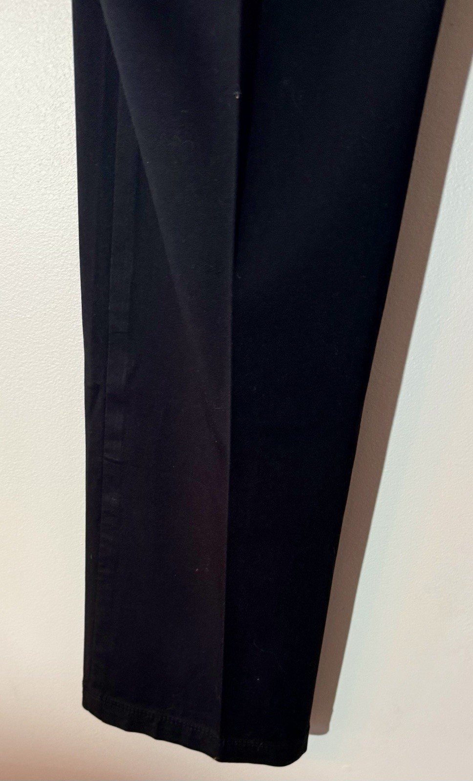 Tommy Bahama Women’s Black Pants 95% Cotton 5% Spandex Size 12