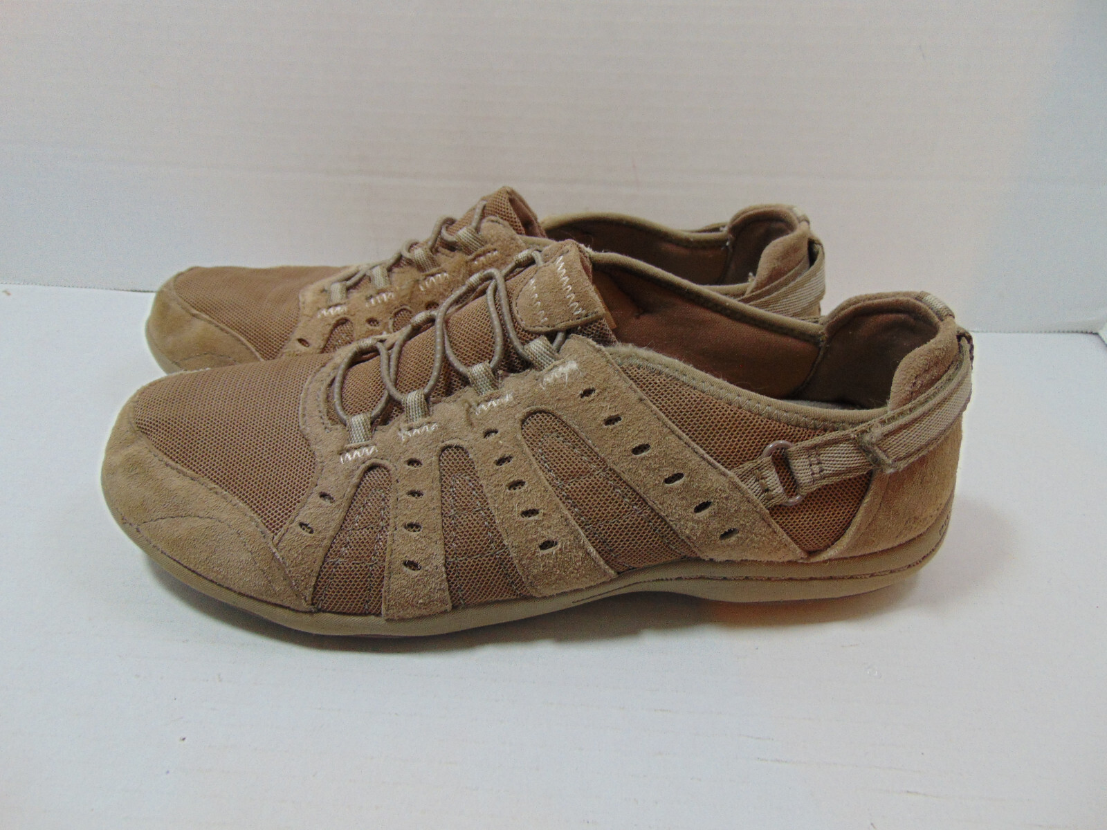 Bass Propel (Tiffany) Stabilizer Walking Shoes – Women 8.5M Tan Suede and Mesh