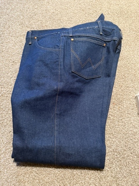 Cowboy Cut Blue Jeans 44X 34- Never Worn