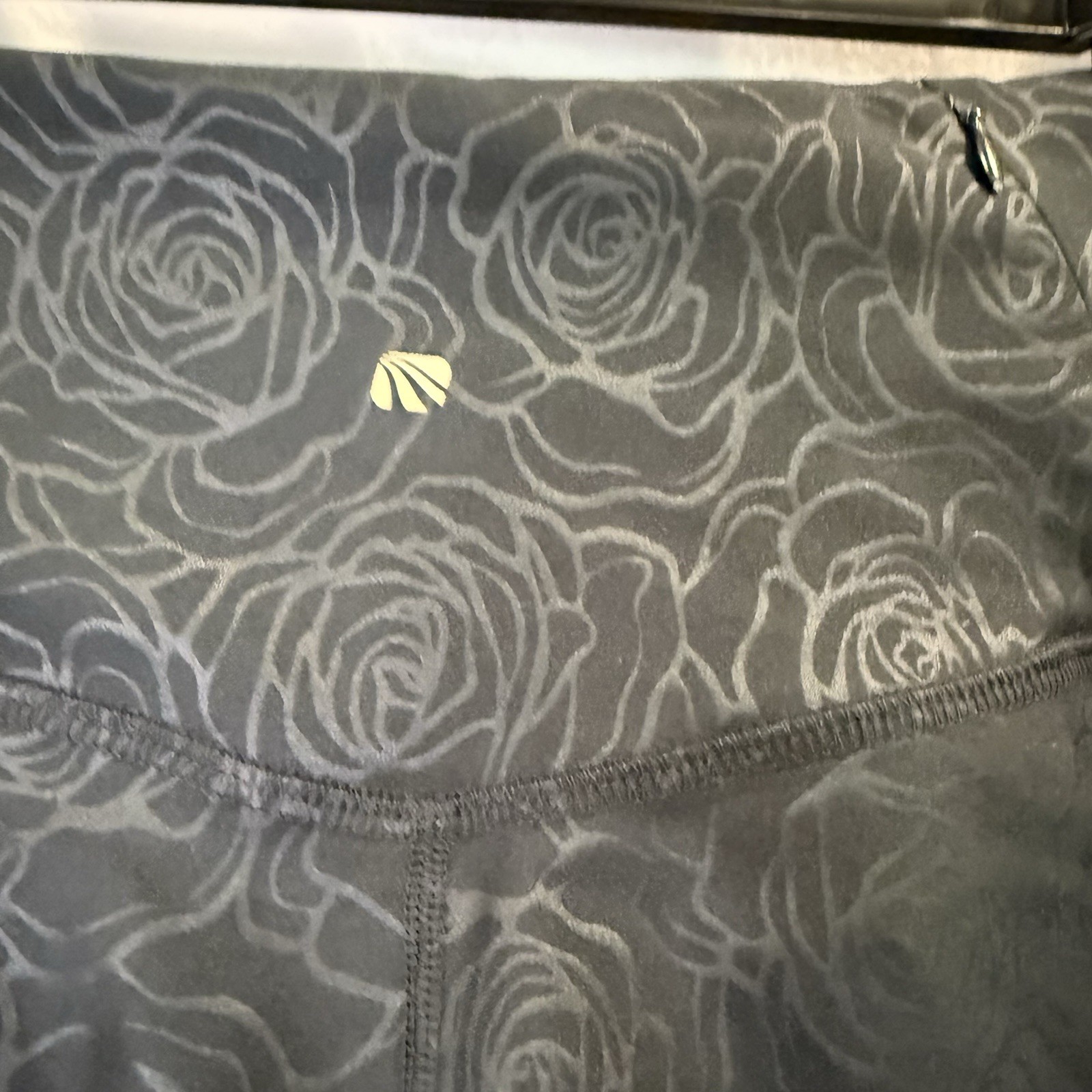 Fabletics Large Leggings Womens Black Metallic Rose Floral Foil