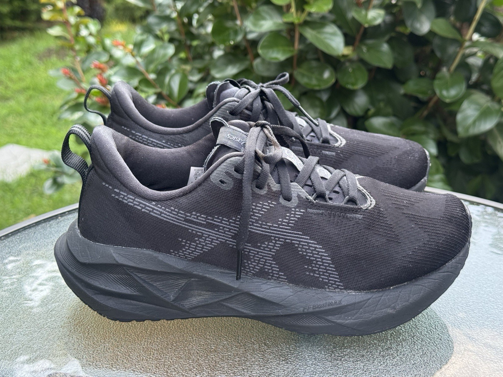 Asics Novablast 5 Women’s Size 8 Athletic Running Black Shoe