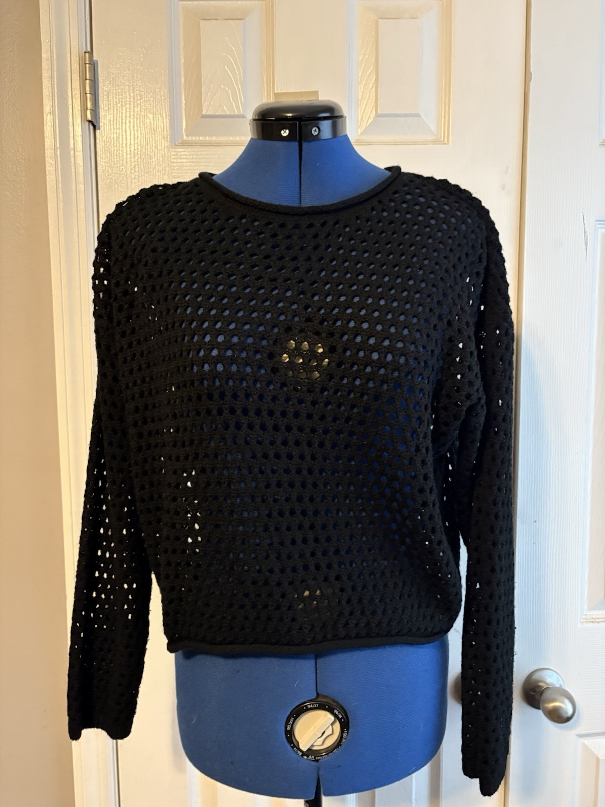Major Women’s Black Open-Knit Crew Neck Long Sleeve Lightweight Pullover S