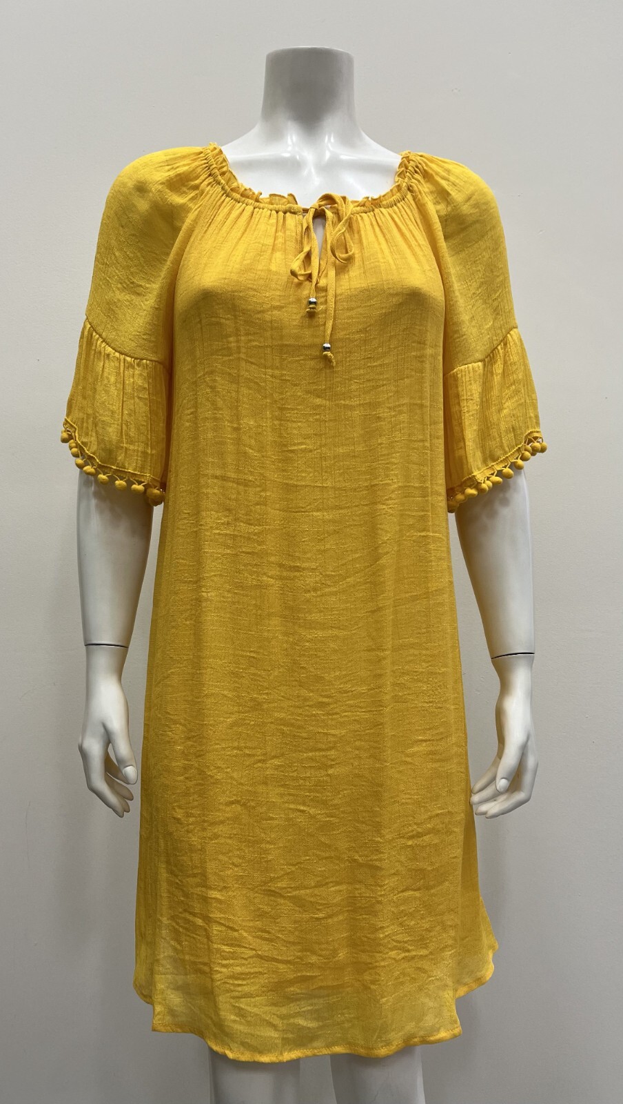 Mlle Gabrielle Womens solid short bell sleeve notch neck Dress with lining .