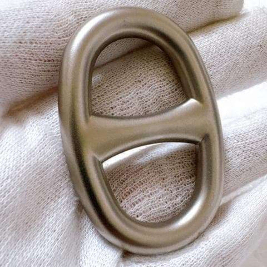 HERMES Scarf Ring Silver Matte Box Included Dimensions 5.5cm x 3.6cm x 0.8cm