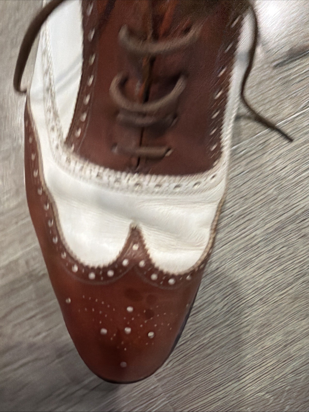 Alan McAfee Knights Bridge Collection Brown/White Leather Wingtip Oxford US 8.5