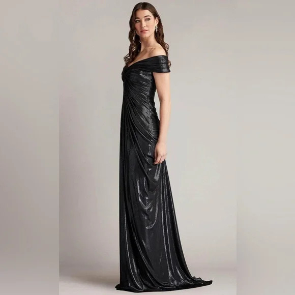 TADASHI SHOJI RUCHED OFF THE SHOULDDER BLACK METALLIC GOWN SIZE XS $488
