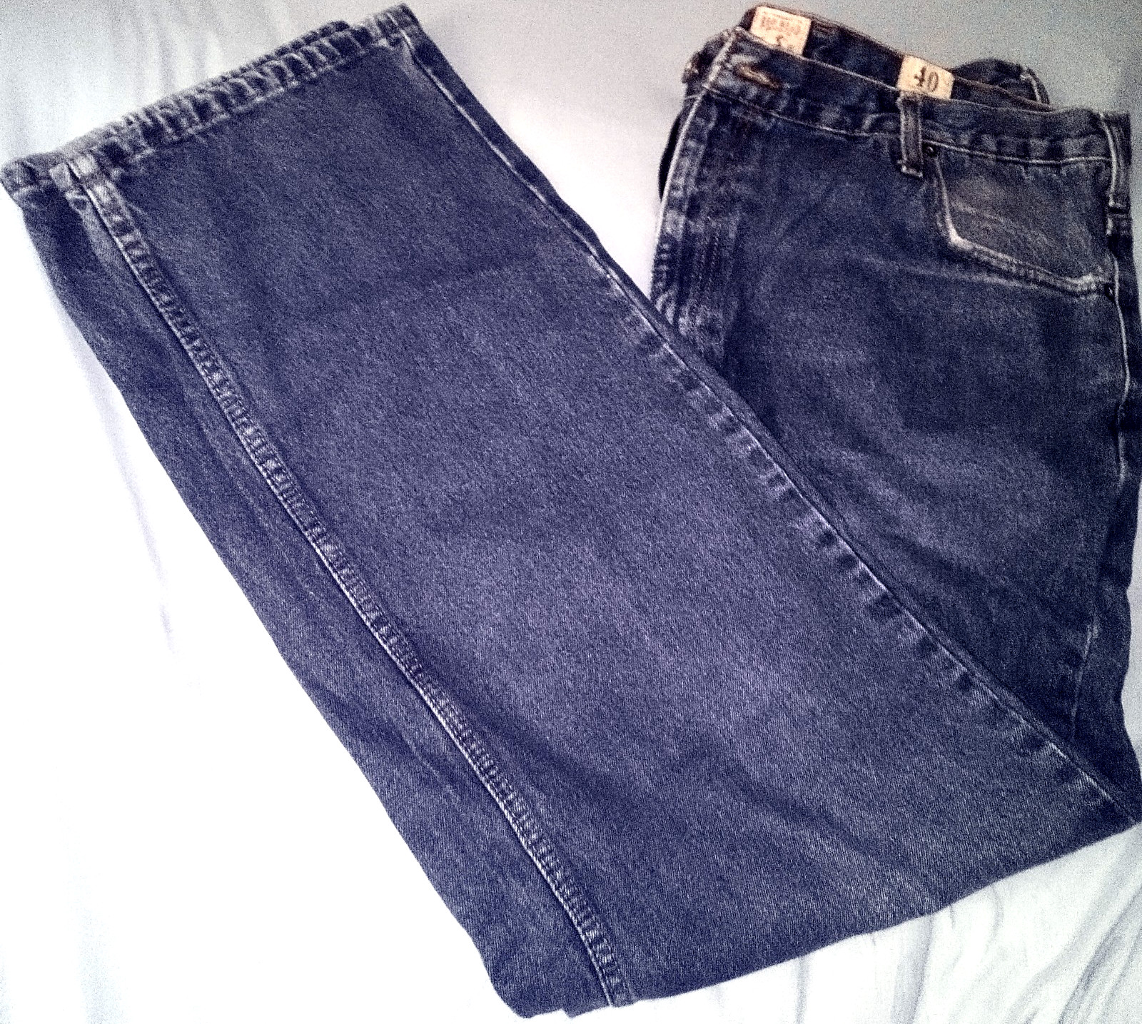 Men’s Jeans Size 40 x 32. Straight Leg (Actual- 40×30) Red Head Brand Company