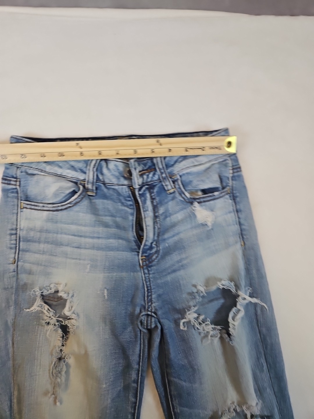 American Eagle Outfitters RN54485 CA 03873 Women’s Jeans Sz 2