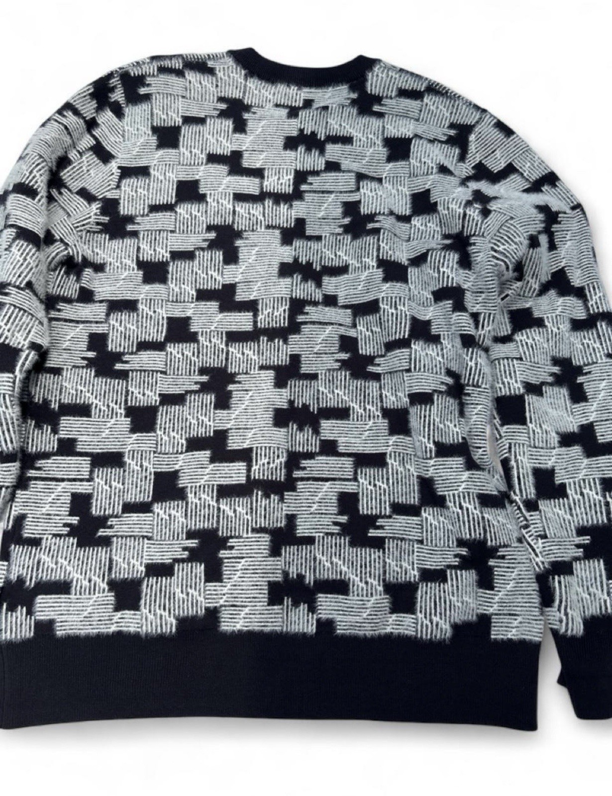 Wesc Geometric Abstract Soft Knotted Crewneck Sweater Size M