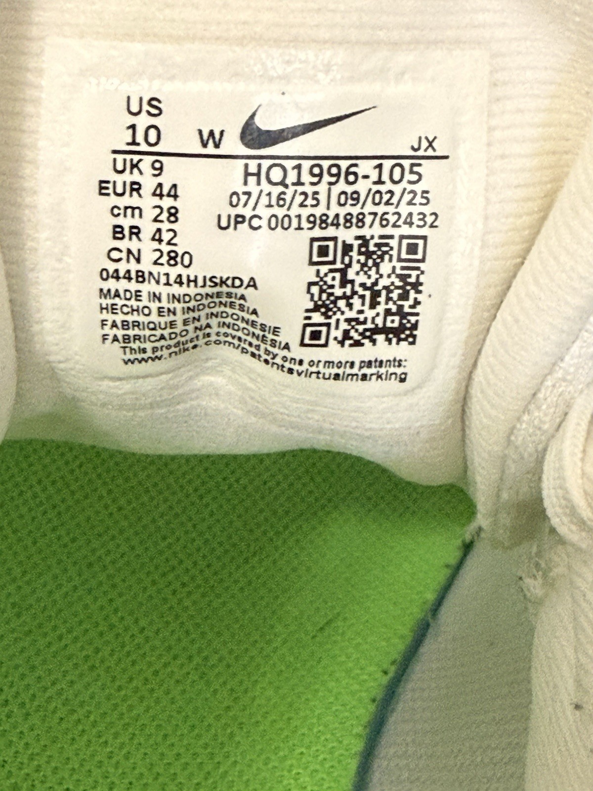 Nike Running Shoes White Black Green Men’s Size 10 Very Good
