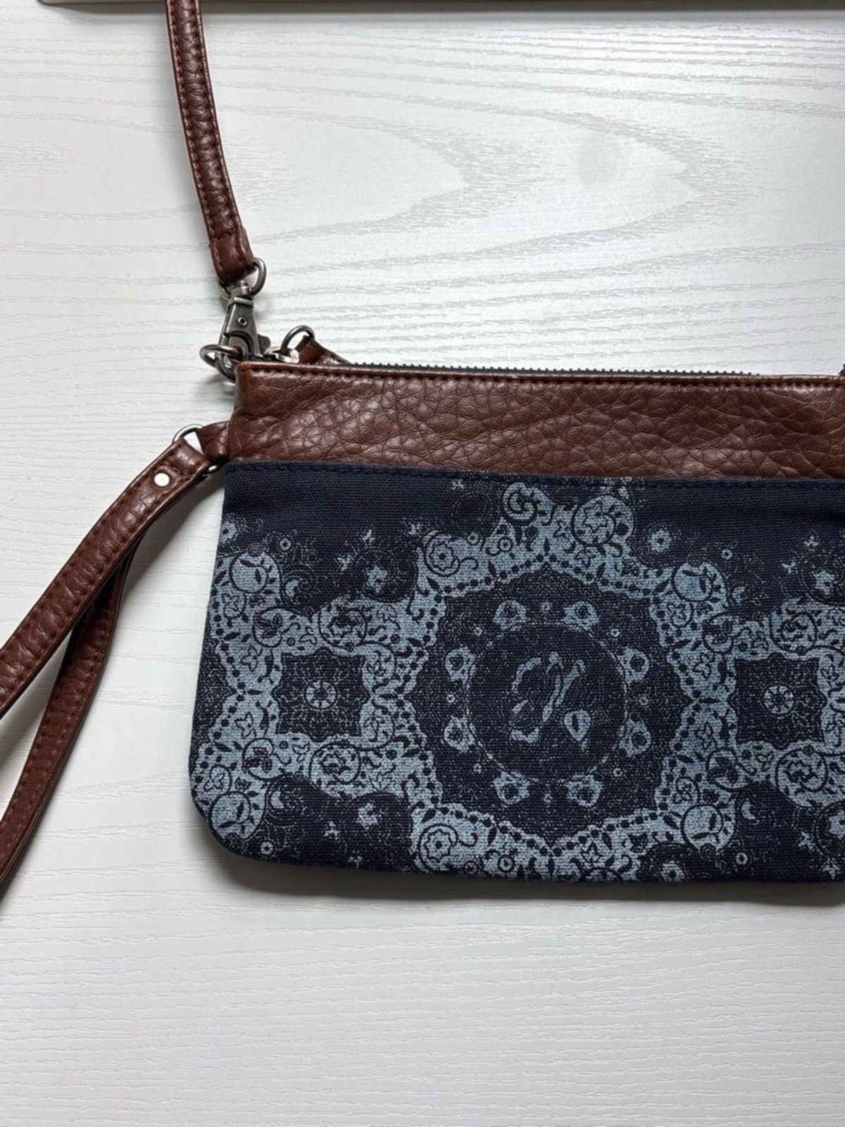 Aeropostale Crossbody Wristlet Brown & Denim Patterned 7.75”Women’s Shoulder Bag