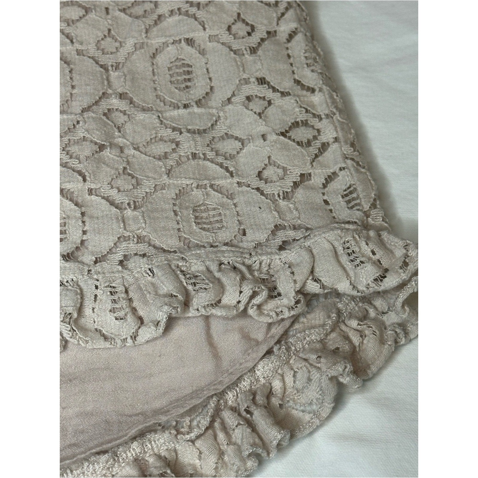 Ro&De Nordstrom Blush Lace Mock Neck Sleeveless Top High Low Ruffle Hem XS