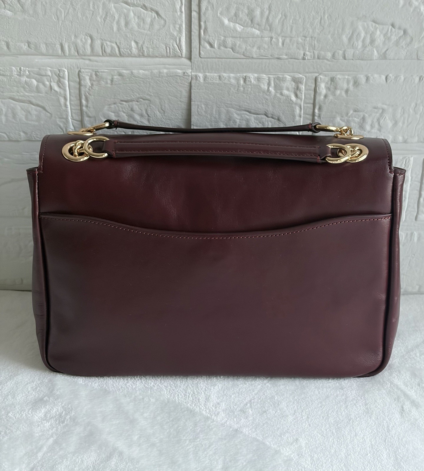 Coach Burgundy Small Crossbody Shoulder Bag Push Lock Chain Strap Gold Lined