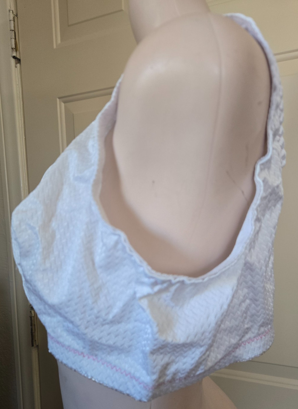 VINTAGE WOMENS SLEEP BRA HOOK FRONT CLOSURE WIRELESS SOFT SUPPORT WHITE 44,48,50