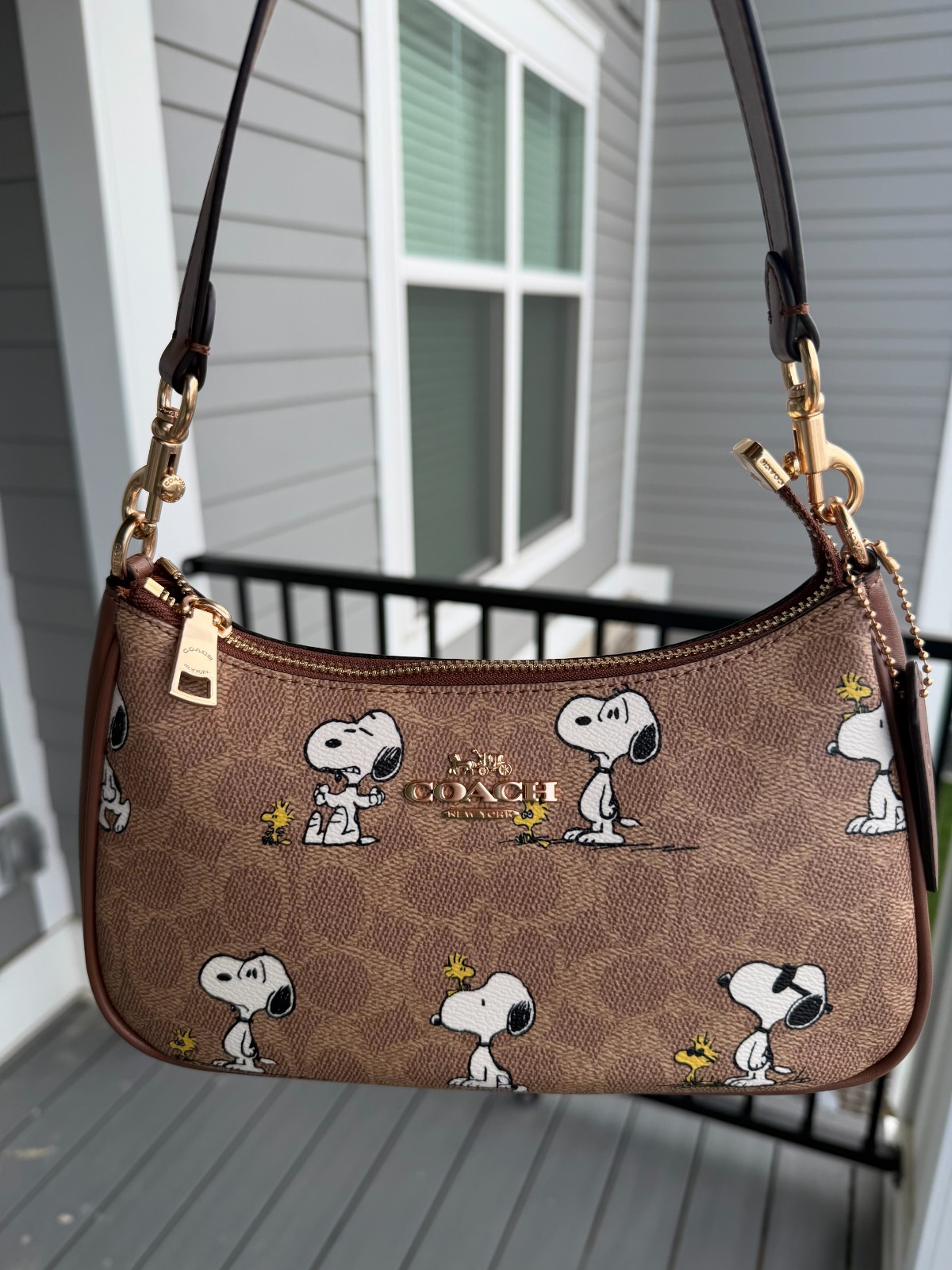 NWT COACH x PEANUTS Teri Shoulder Bag CBJ88 Snoopy Tan Brown Signature Canvas NE