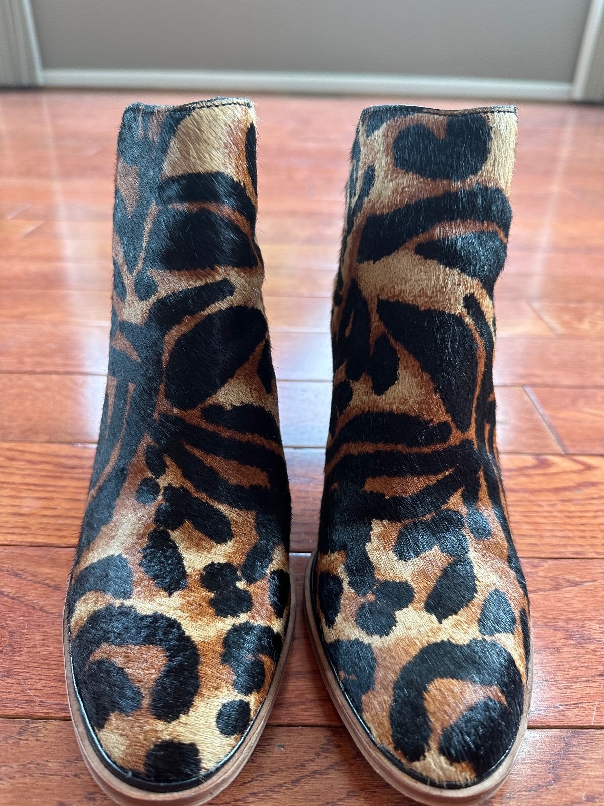 Louise et Cie Leopard Calf Hair Ankle Boots Size 8M