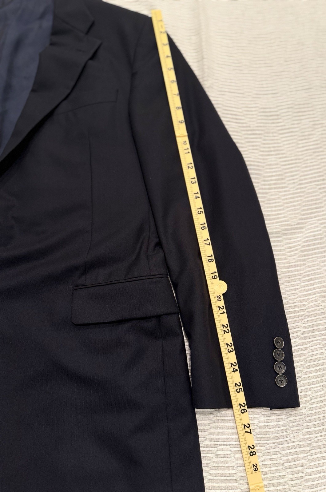 Hickey Freeman Wool/Cashmere Beacon Navy Blazer – Made in USA