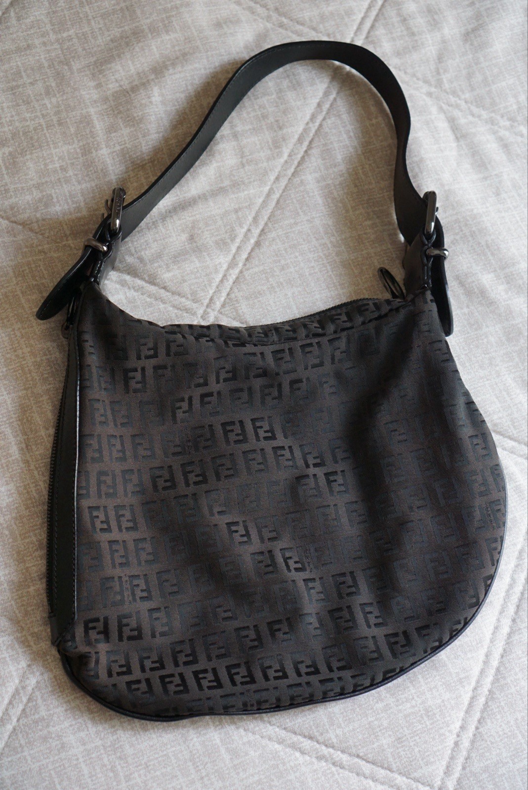 Fendi Zucca Oyster hobo Shoulder Bag Black Leather Original Vintage