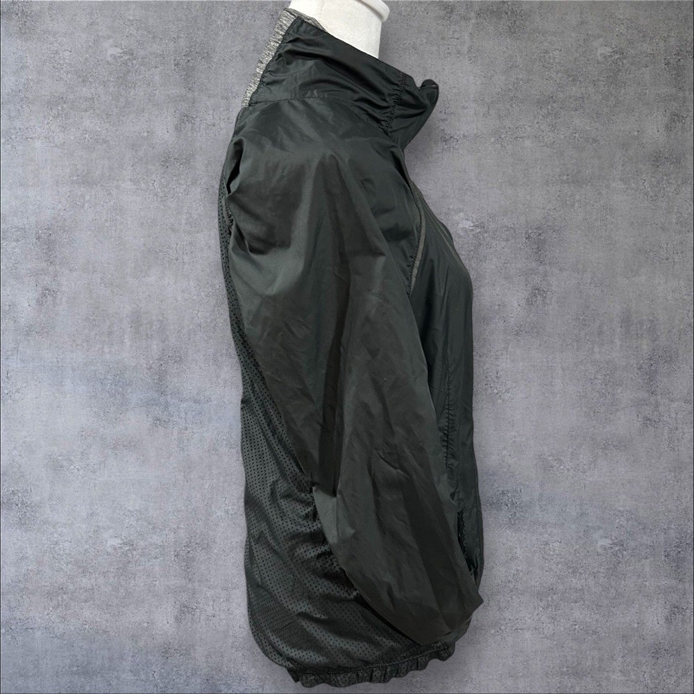 Lululemon Run Essential Jacket Black / Anthracite Grey Sz 6