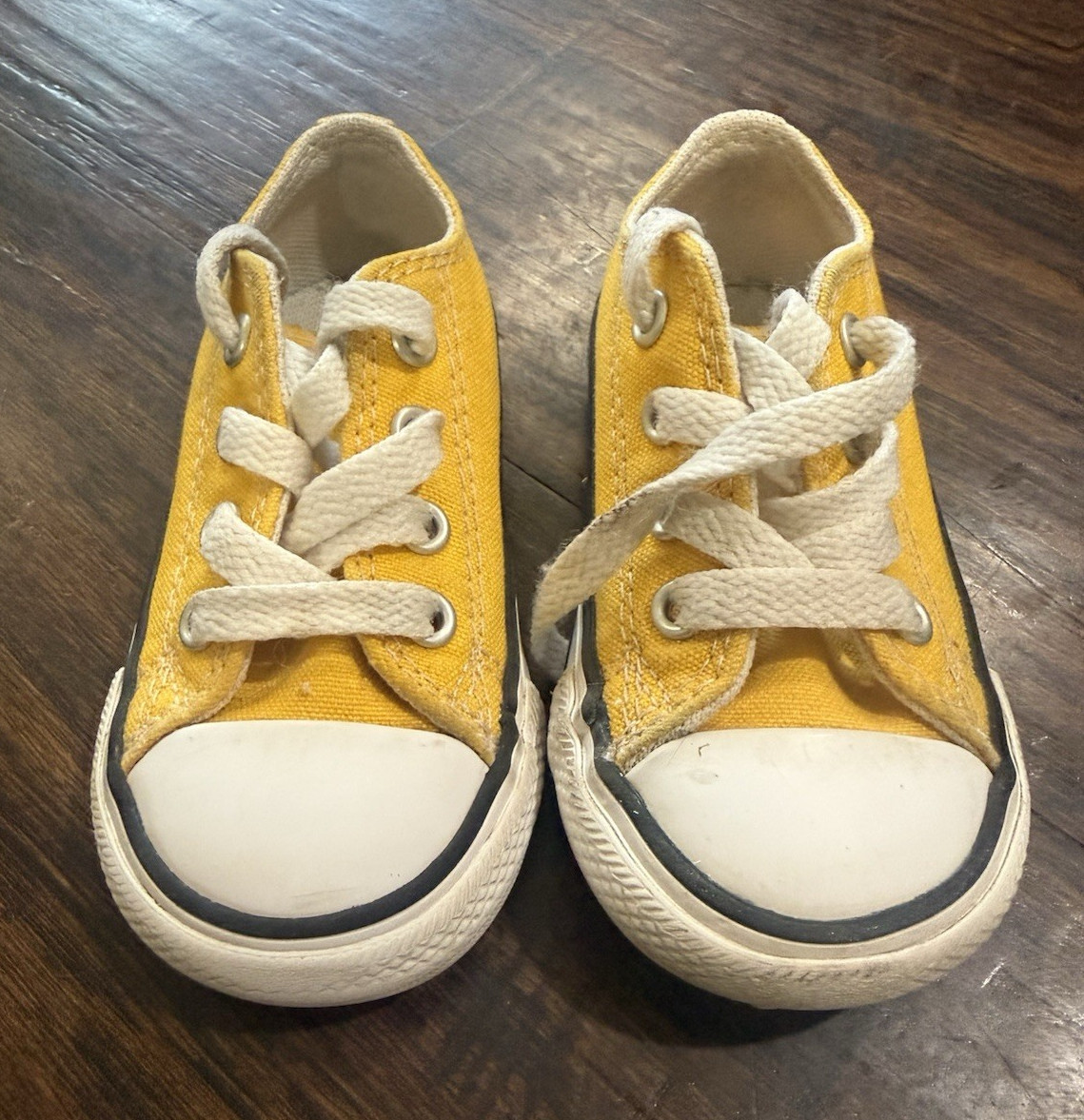 Converse Chuck Taylor All Star Toddler US 5 Yellow Canvas Low Top Lace-Up