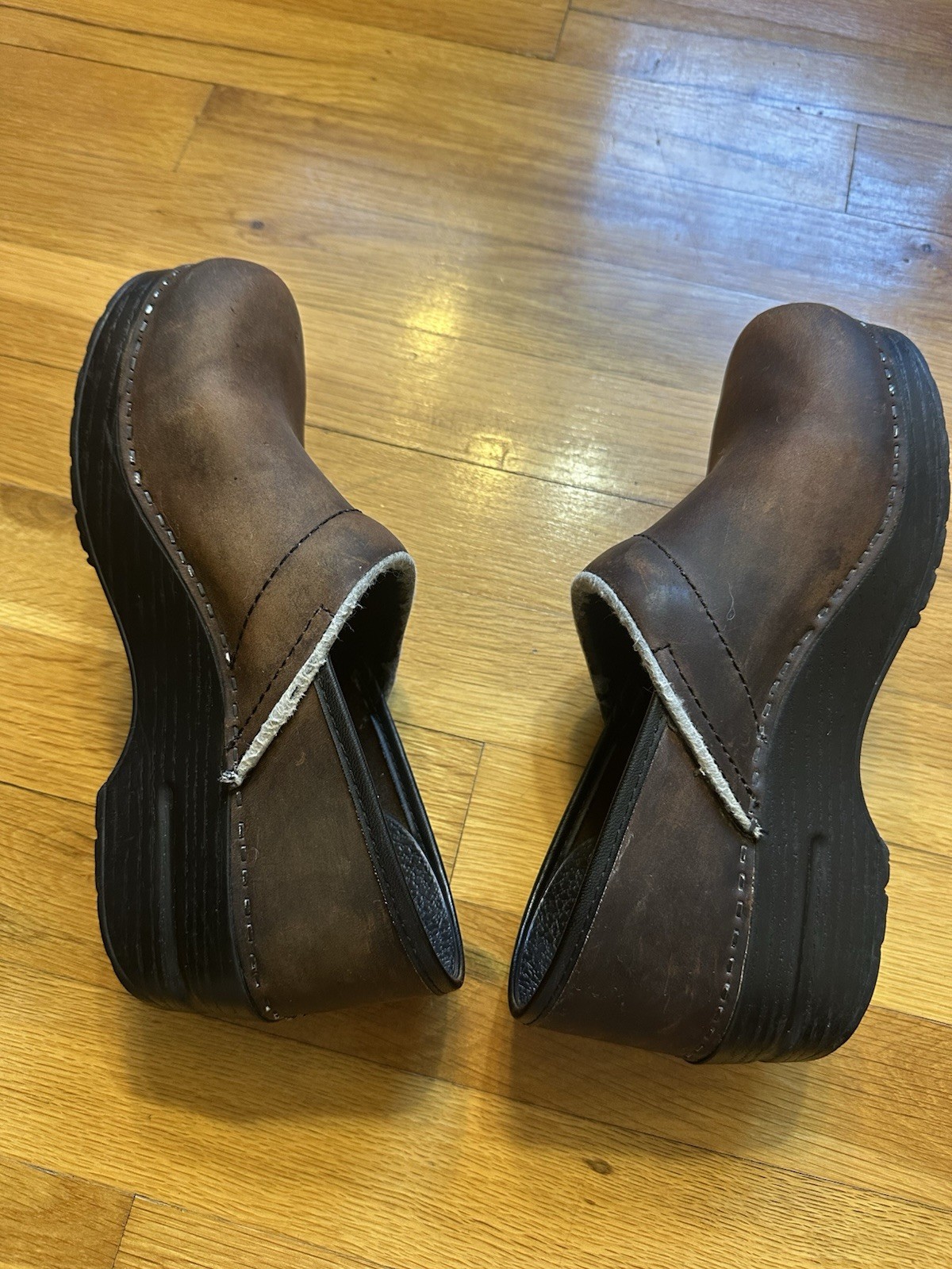 DANSKO Professional Brown Oiled Leather Clogs Woman Size 38 (7.5-8) Slip on