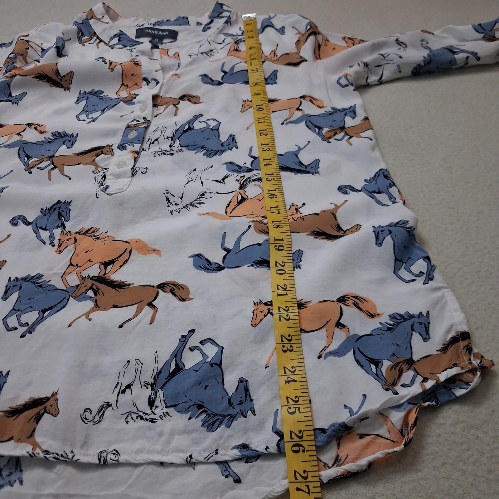ModCloth Horse Print Blouse White Blue Tan Henley Long Sleeve Top Womens Medium