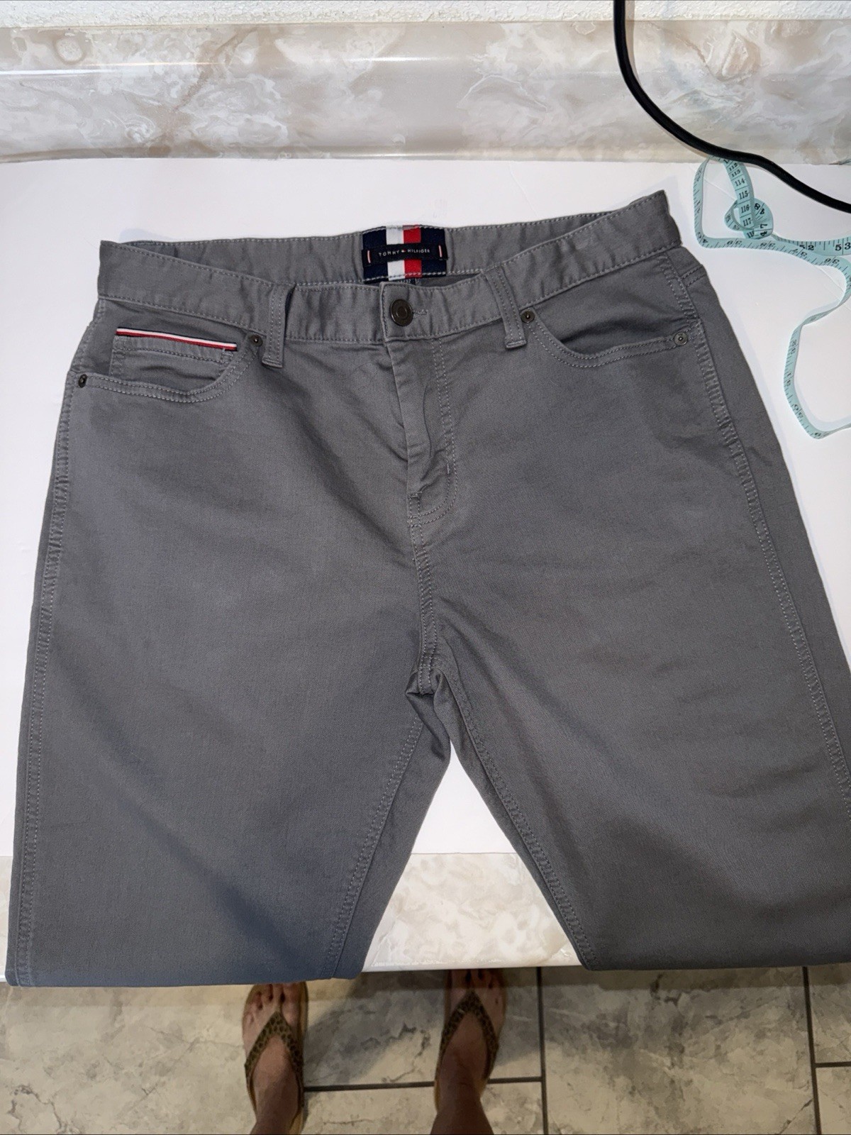 Tommy Hilfiger TH Flex Men’s Slim Flat Front Chino Pants Gray 34×32 Preppy