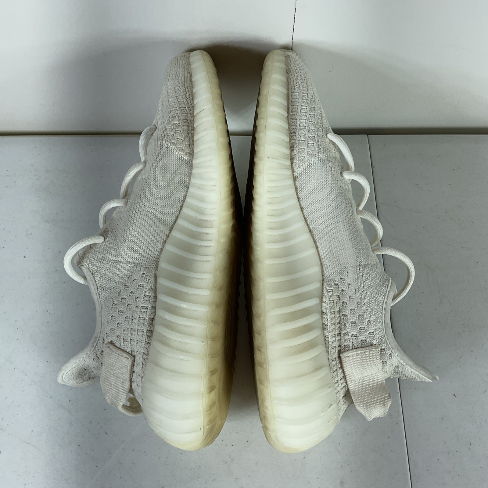 adidas Yeezy Boost 350 V2 Bone 10 Very Nice See Photos