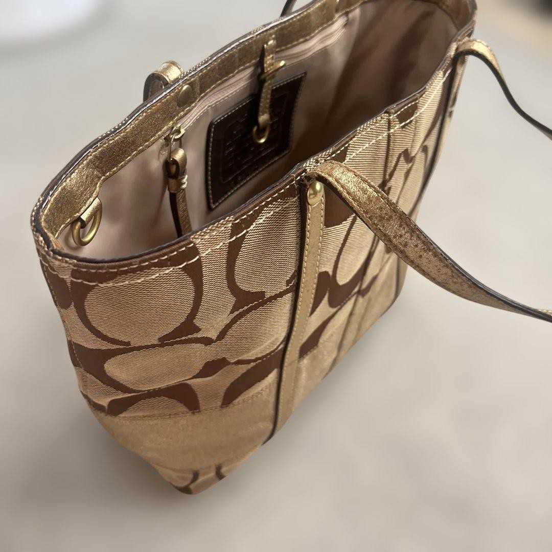 COACH Excellent Condition Signature Tote Bag Gold