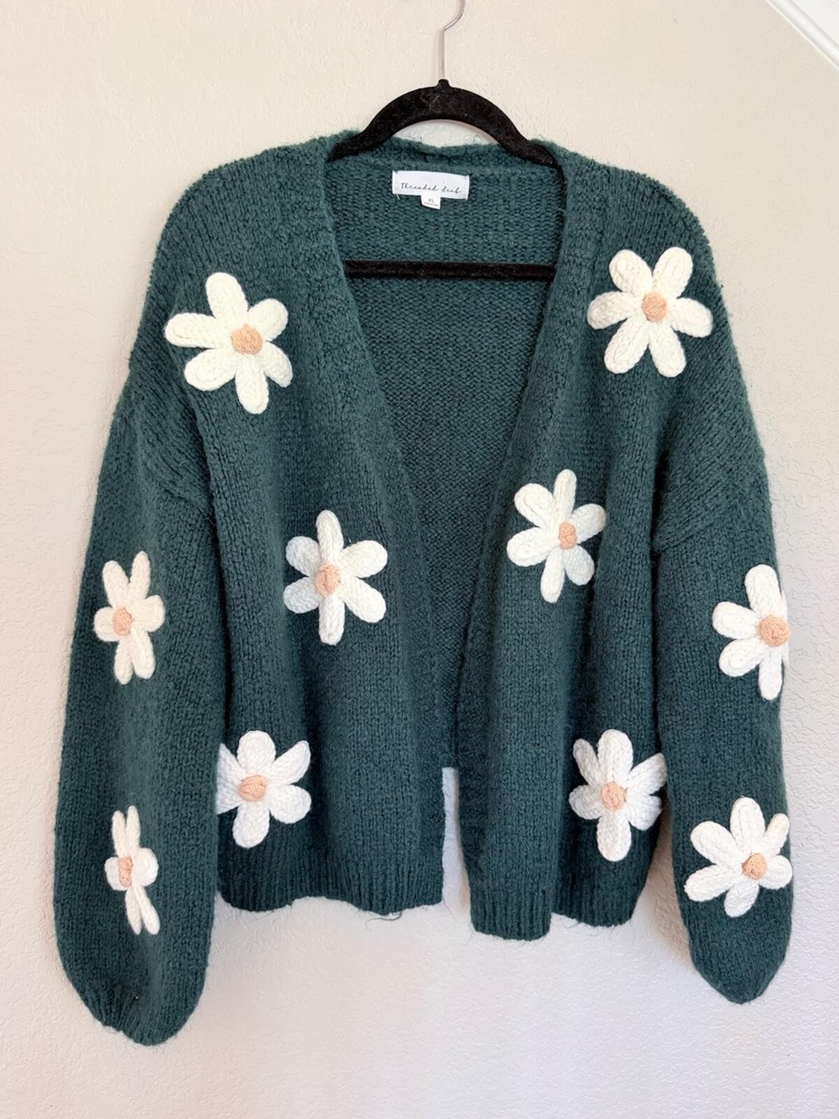 Threaded Leaf Daisy Cardigan Sweater Size XL