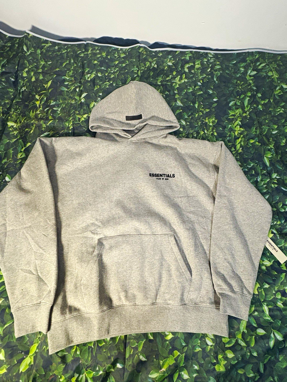 Essentials Fear of God Men’s Gray Logo Fleece Pullover Hoodie w/ Pockets XL