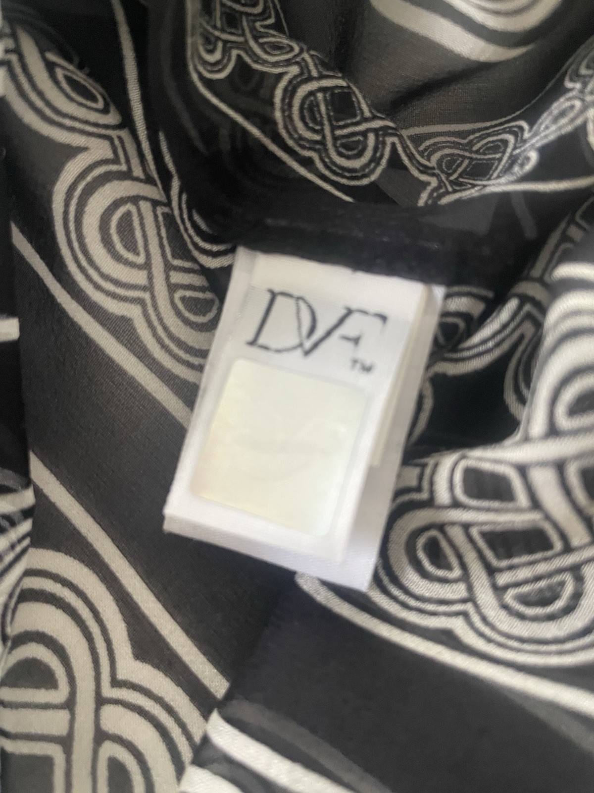Diane Von Furstenburg Sz 8 Silk Harlow Blouse Black White Knot Pattern Classy,