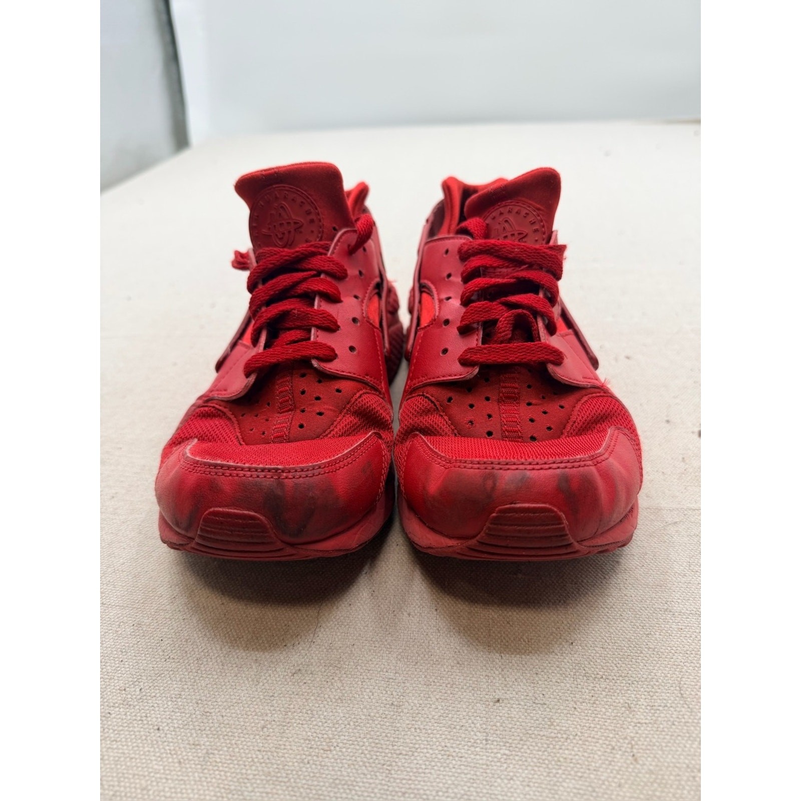 Nike Air Huarache Triple Red
