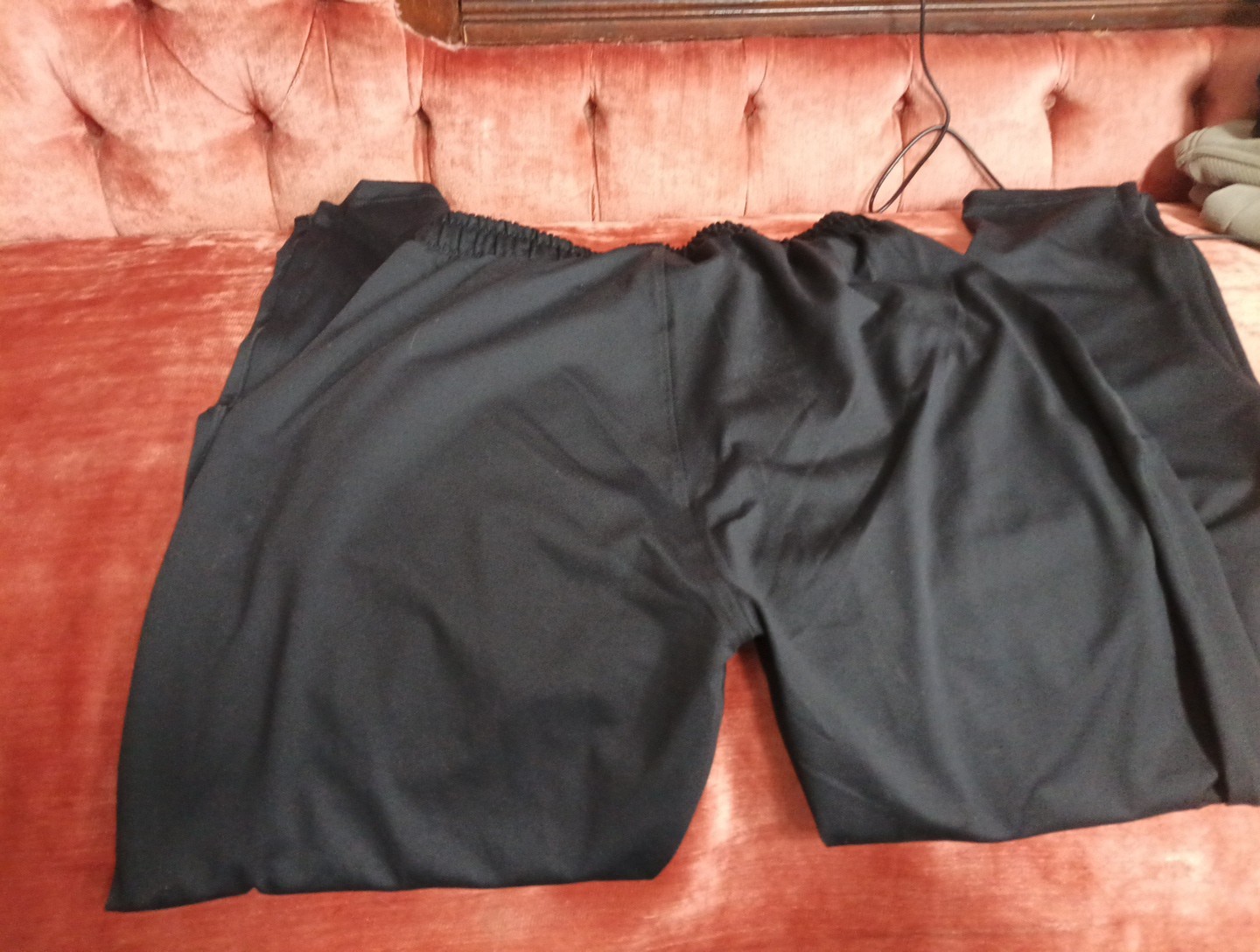 Kirkland Signature Men’s Active Jogger Pants Zipper Pockets Black M