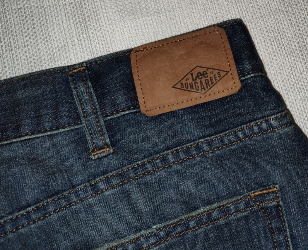 NEW Lee Dungarees L443 Boot Cut Cotton Poly Blend Jeans 34X30 NEW!