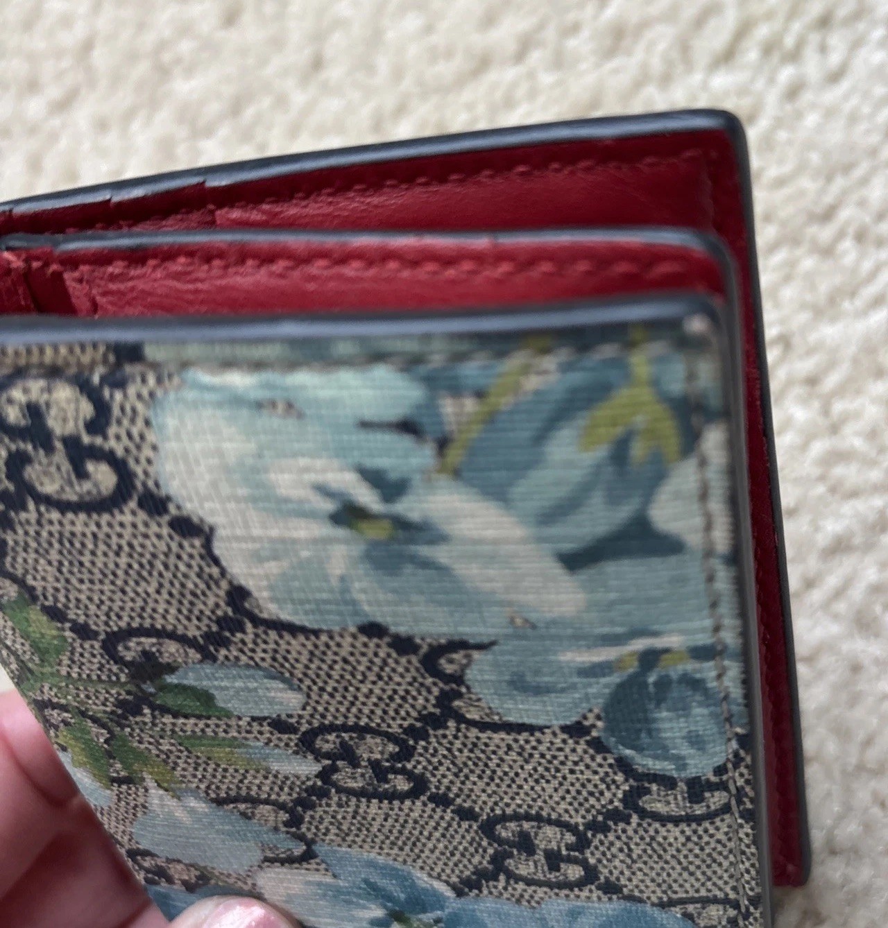 Gucci GG Supreme Monogram Blooms Blue wallet, Excellent condition!!!