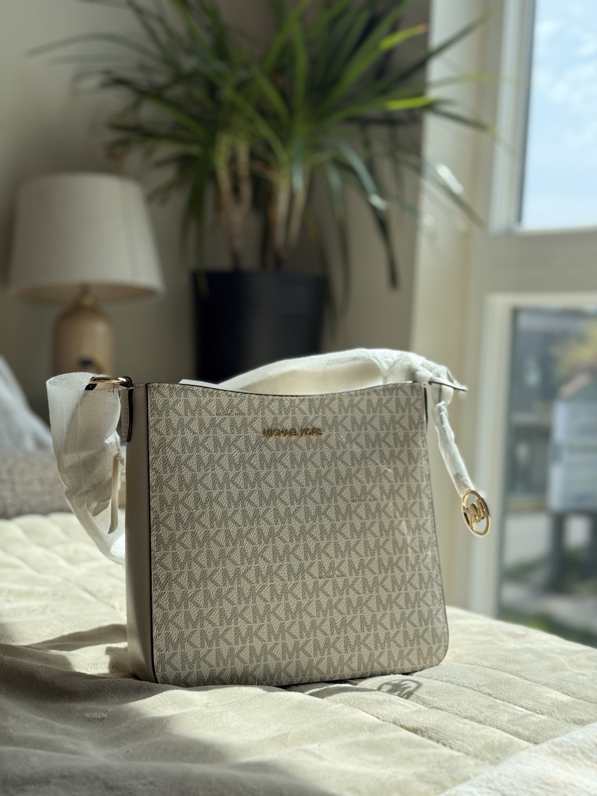 Michael Kors Jet Set Travel Small Signature Logo Travel Bag – Cream