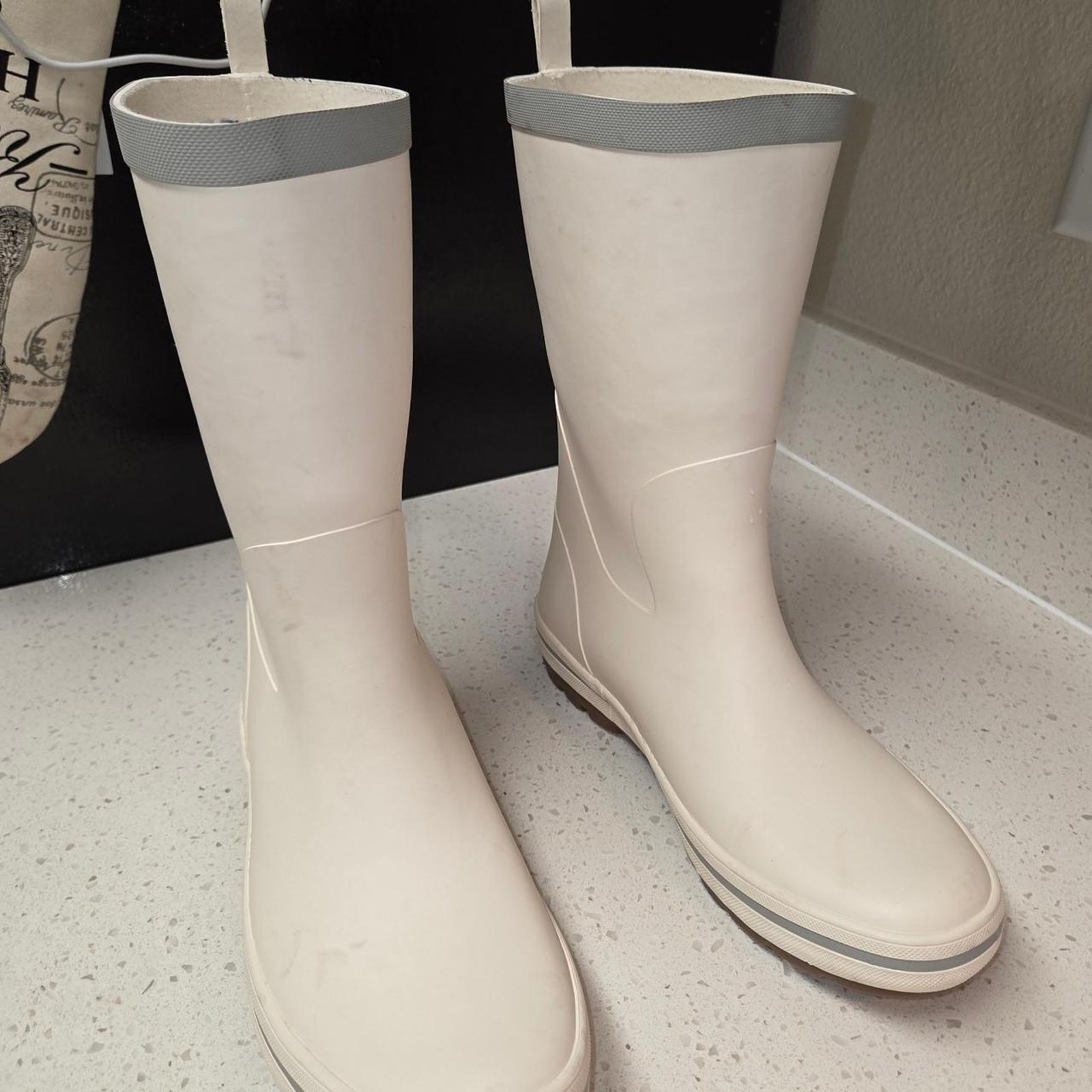 Helly hansen white rain boots
