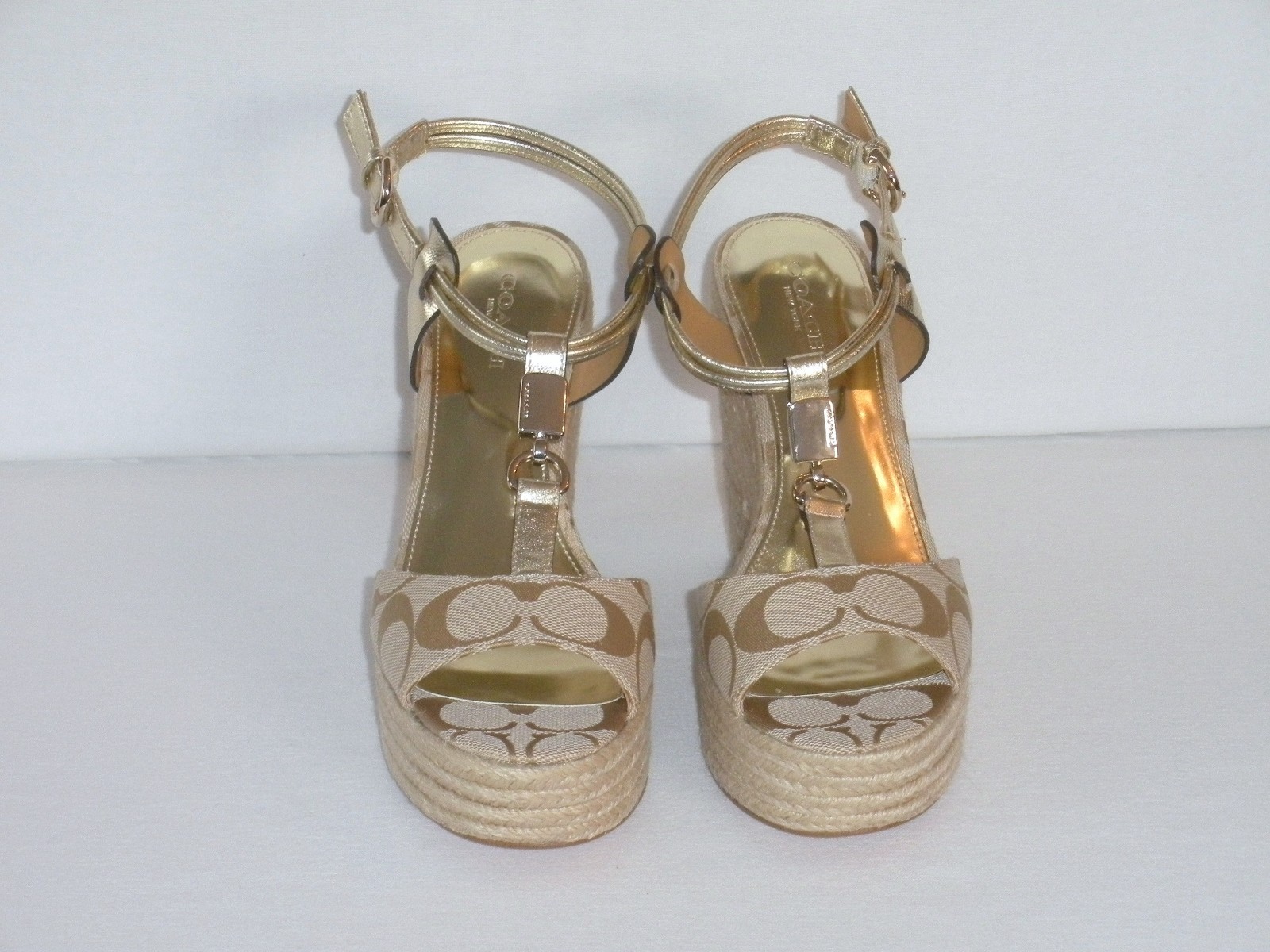 NEW $168 – COACH LEAH Wedge Heels (A6051) Platform Open-Toe, Signature Cs, Beige