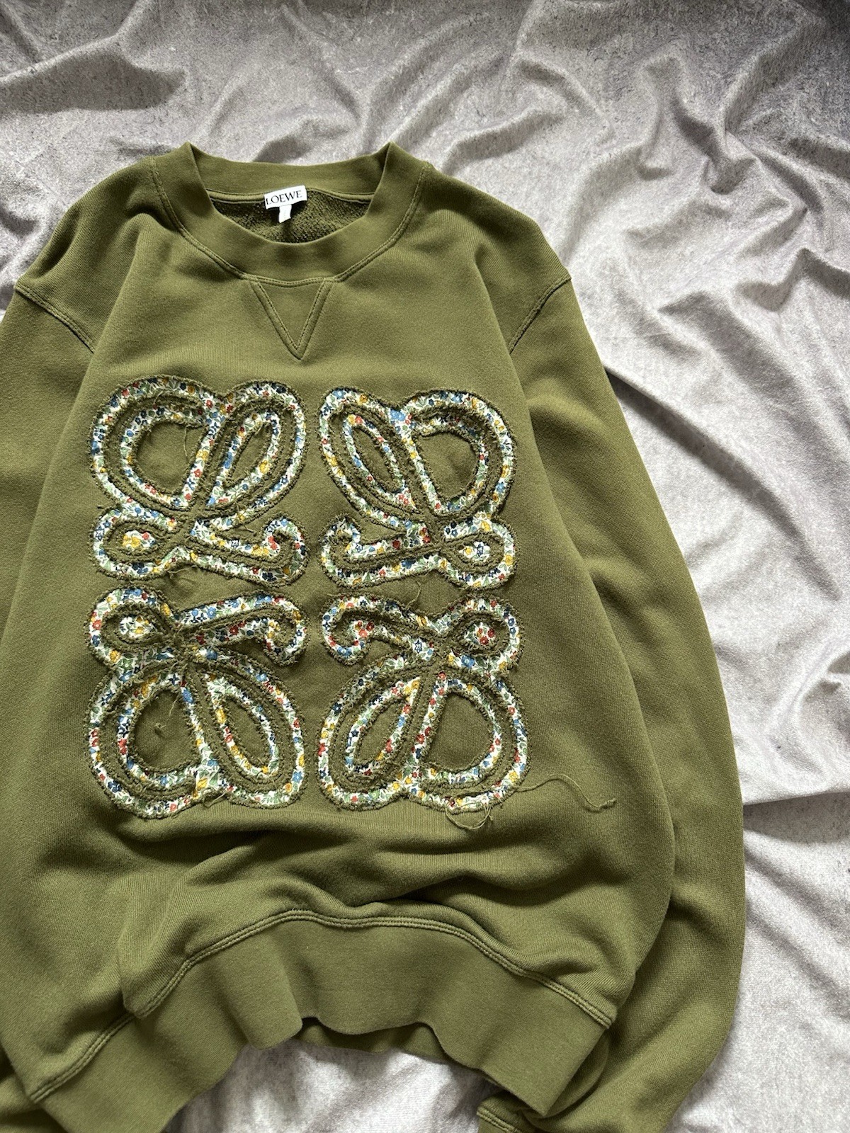 Loewe Slim Fit Anagram Flowers Logo Embroidered Cotton Sweatshirt Green Size S