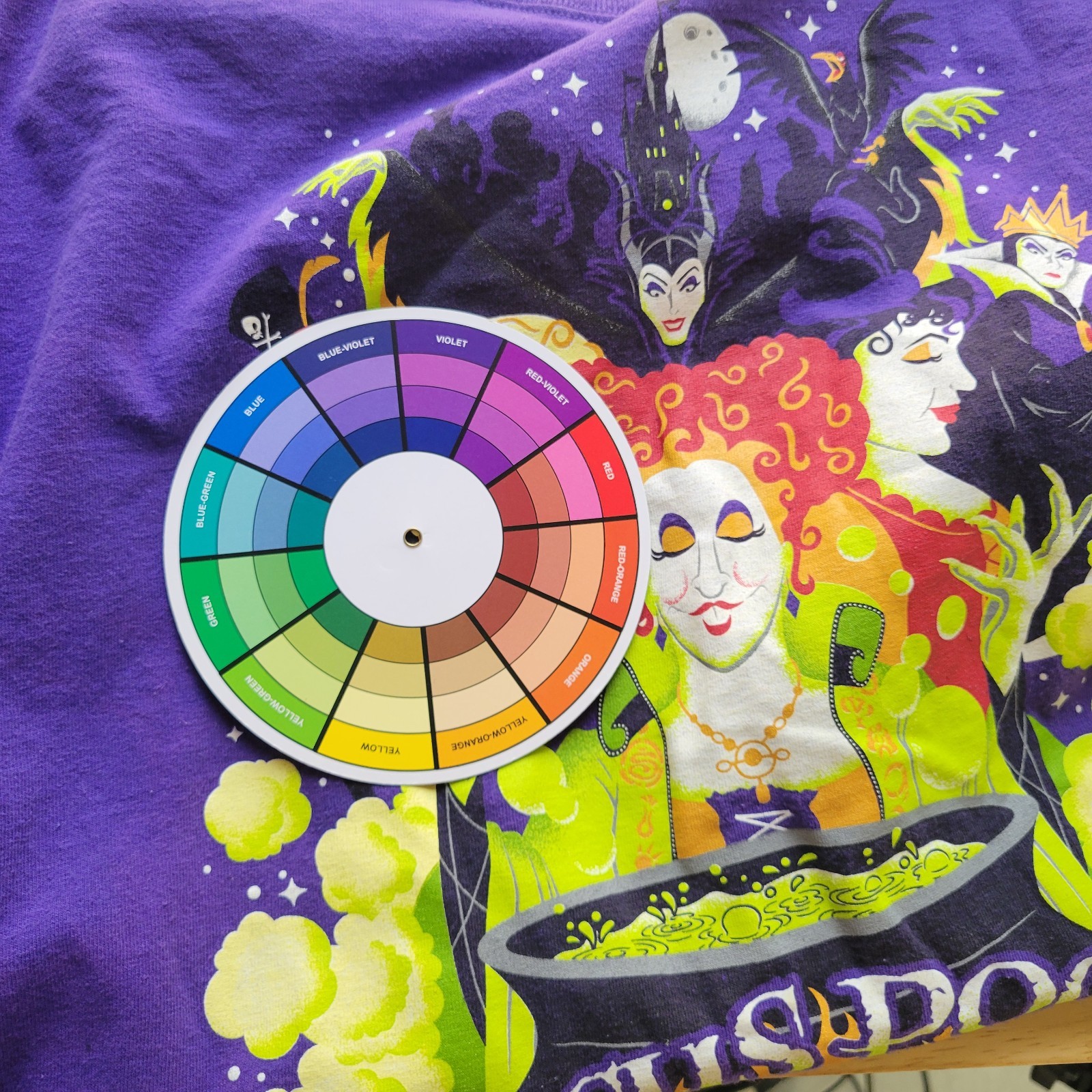 Disney Parks Hocus Pocus Villain Spelltacular 2015 Shirt Purple Adult XL Tee
