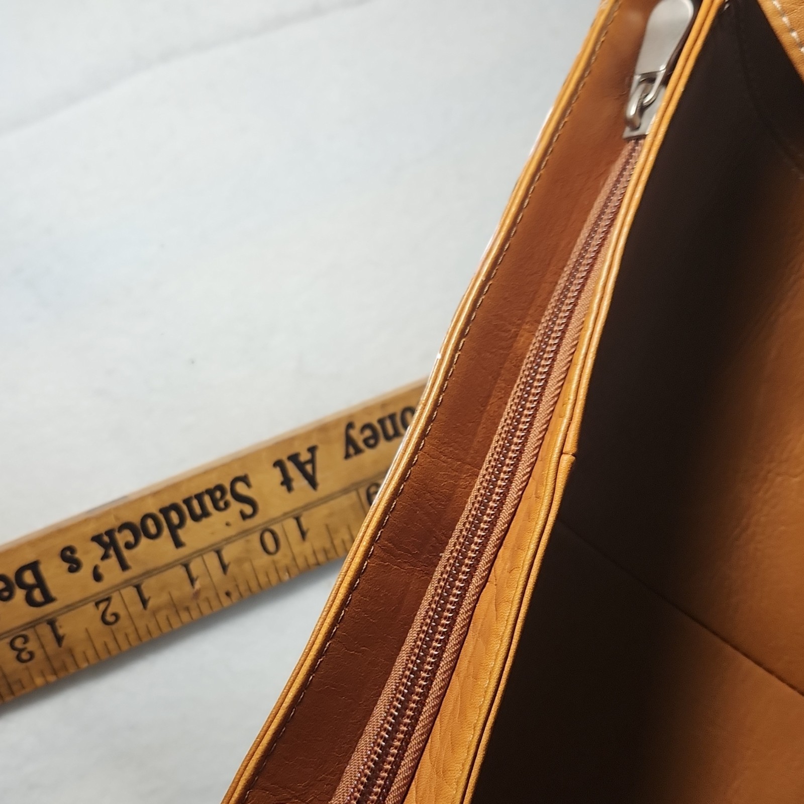 Le Donne Leather Tan Zip Shoulder Bag w/ Painted Floral Design, Inner Pockets