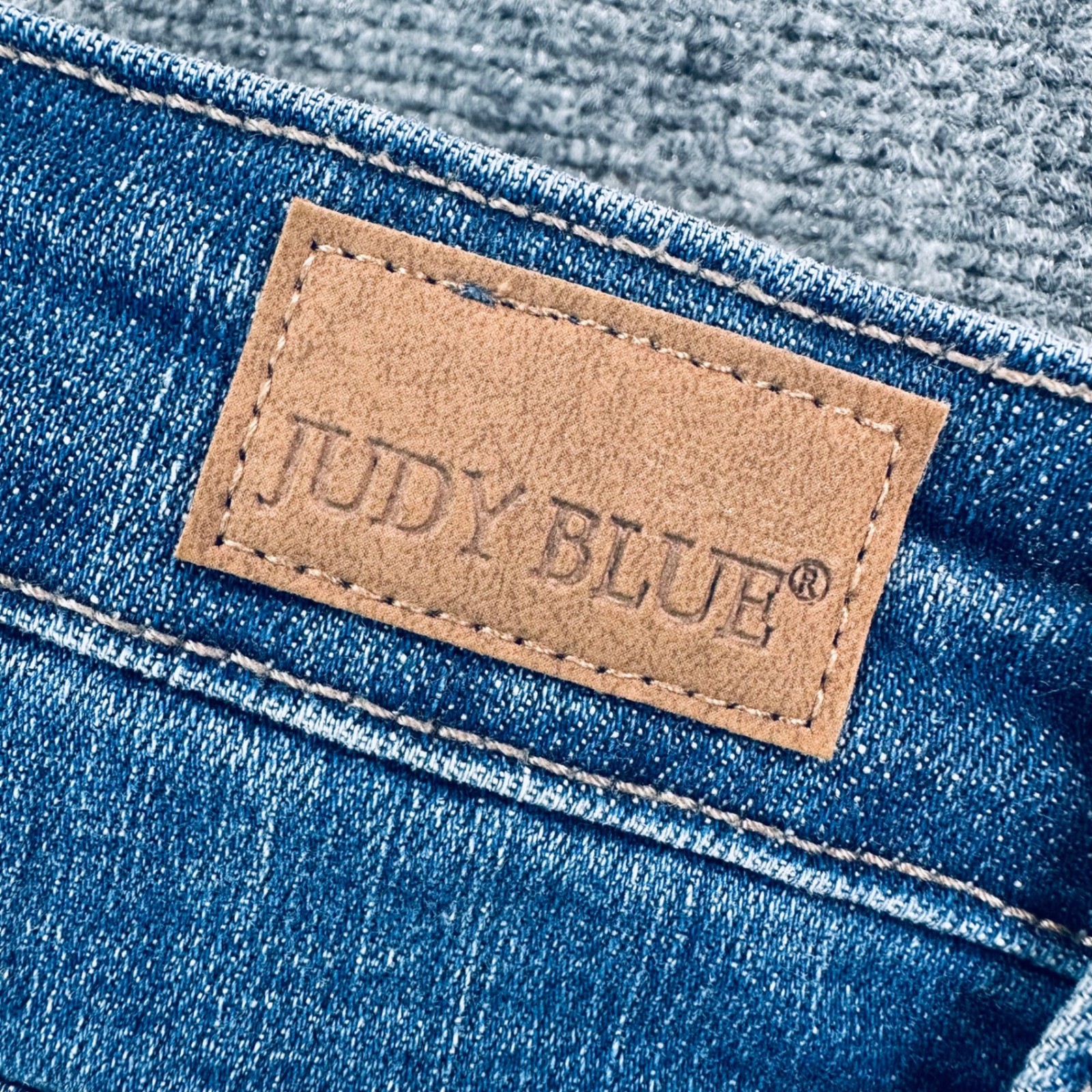 Judy Blue Control Top Flare Jeans Medium Wash Raw Hem Womens 7/28 Stretch Casual