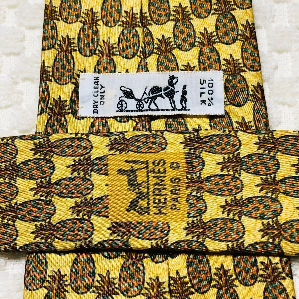 Excellent condition HERMES Tie Pineapple All over pattern 100 Silk Made in Franc