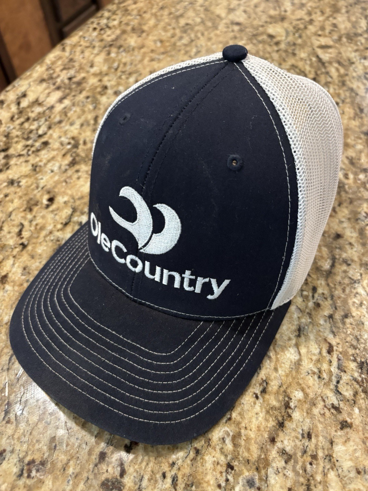 oleCountry Black/White Trucker Hat, Mesh Back, Unisex Adults One Size