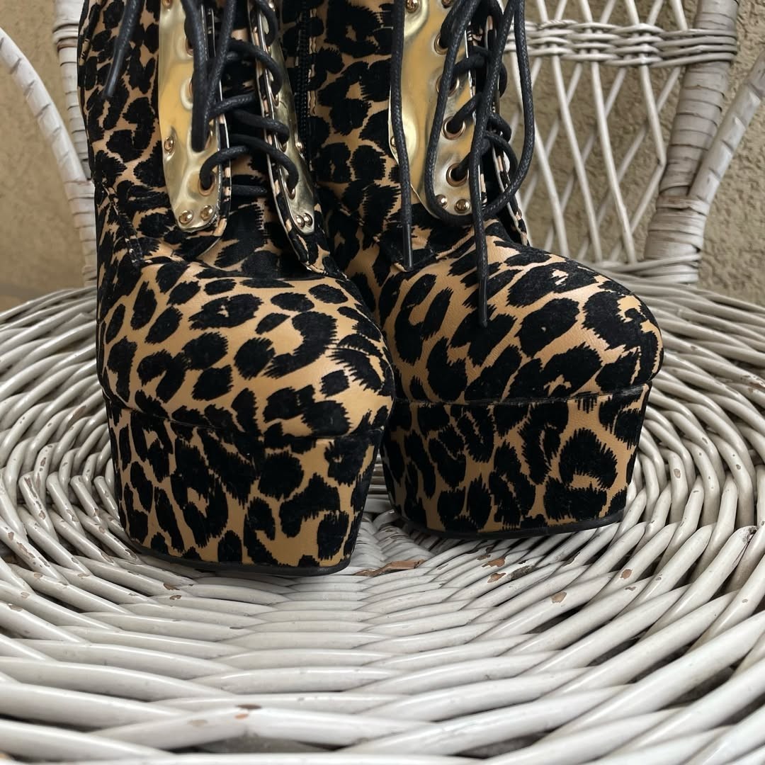 Sergio Todzi Leopard Platform Ankle Boots Metallic Gold Shield Lace Up Womens 10