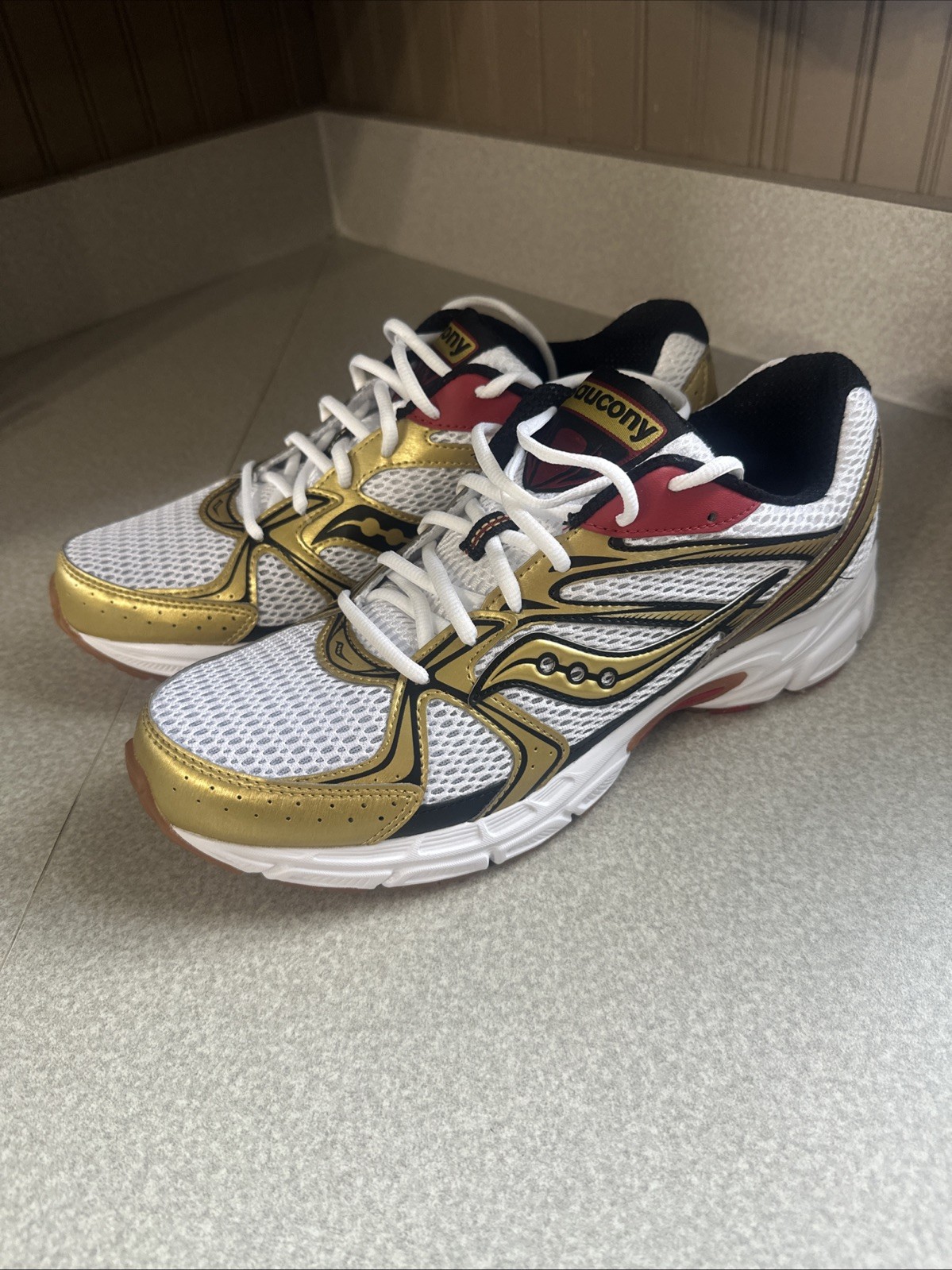Saucony Ride Millennium Pro Pack Men’s Size 10 Retro Runners