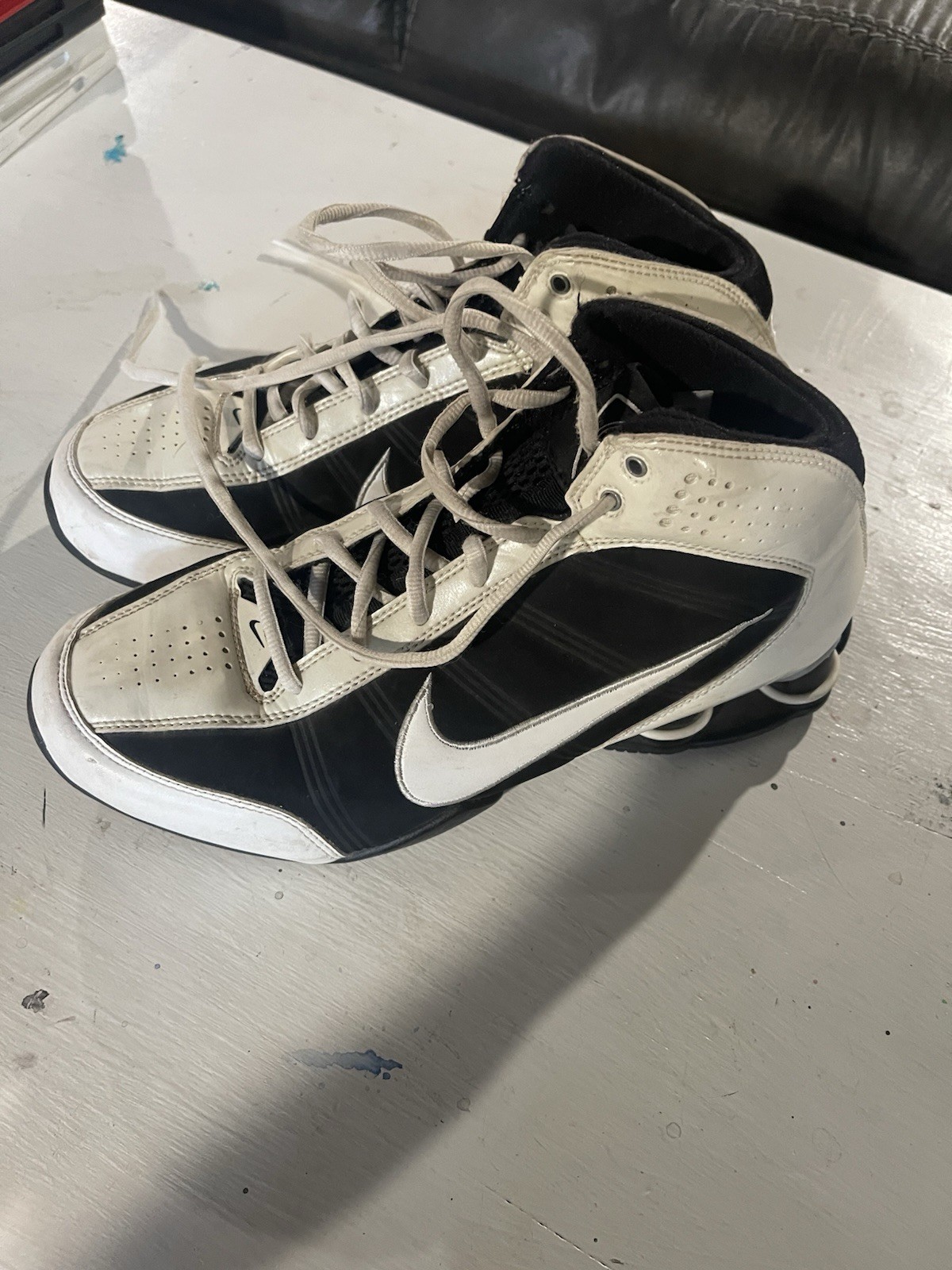 Used – Nike Basketball Zoom Air Shox US Men’s Size 8.5 Great Condition!