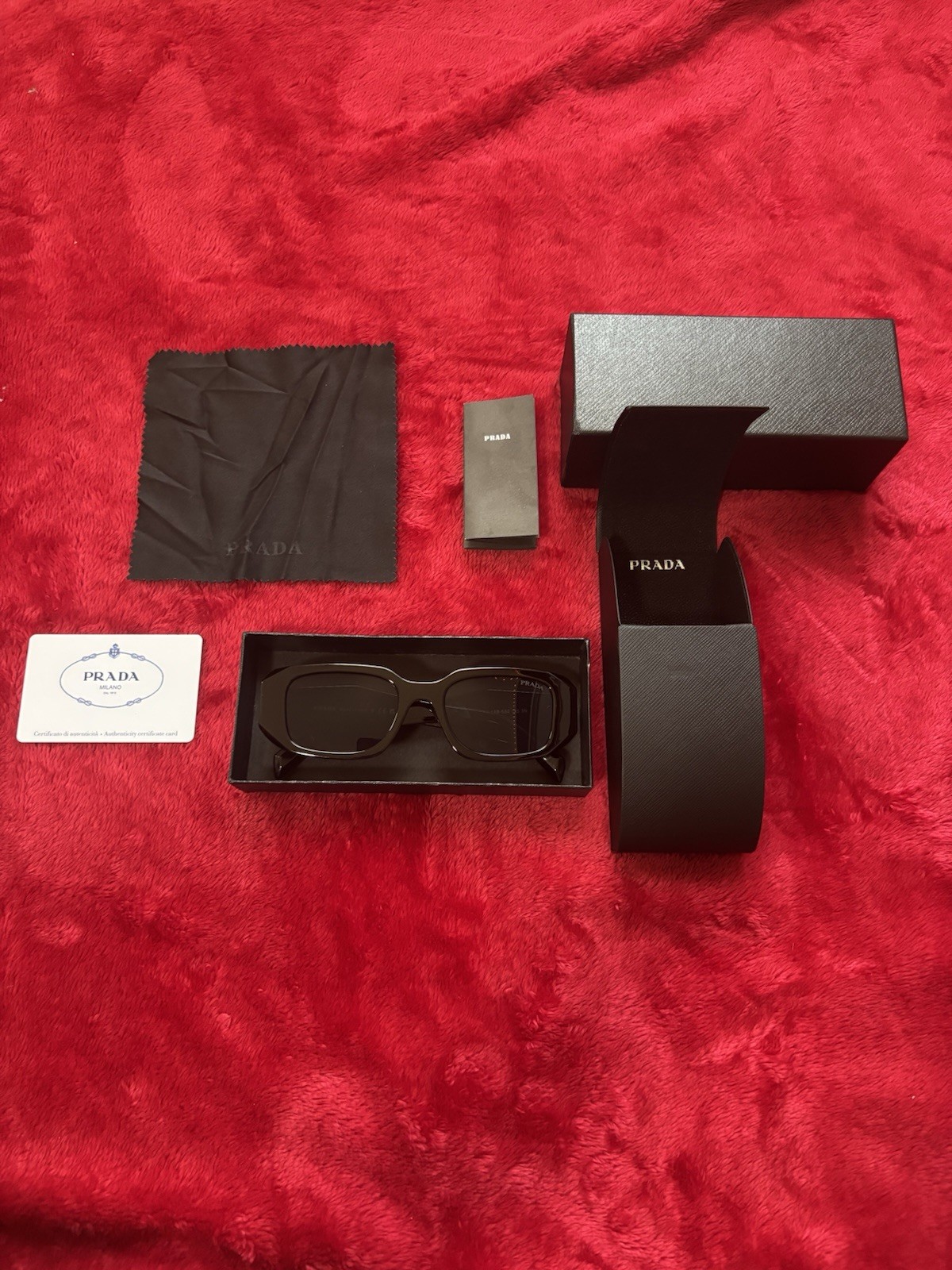 Authentic Prada Symbole PR 17WS Black Dark Grey Sunglasses Complete Set NEW